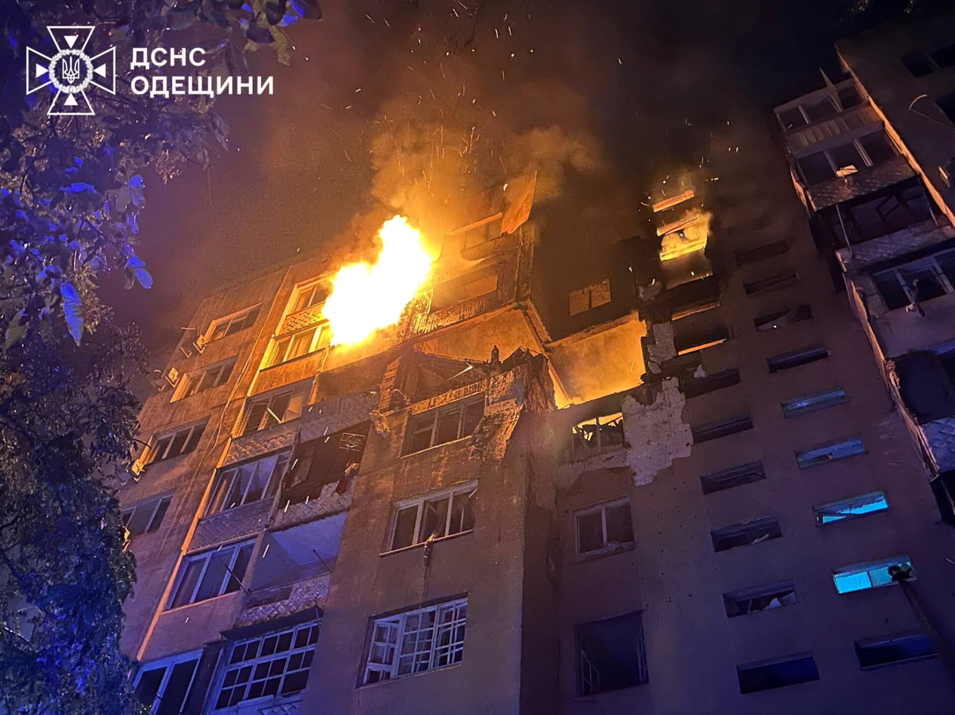 Portul Odesa, lovit din nou. Civili răniți, blocuri avariate, copii spitalizați