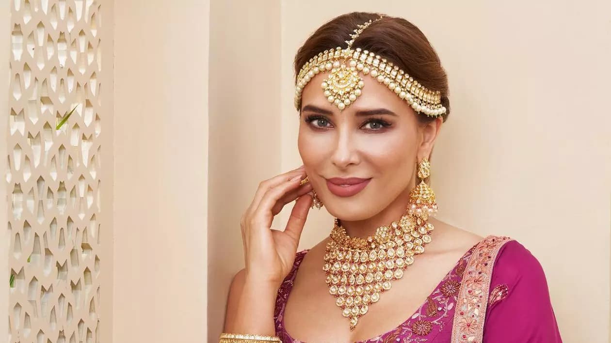 Povestea faimei Iuliei Vântur în India! A ajuns milionară din muzică după un colind românesc cântat la o petrecere