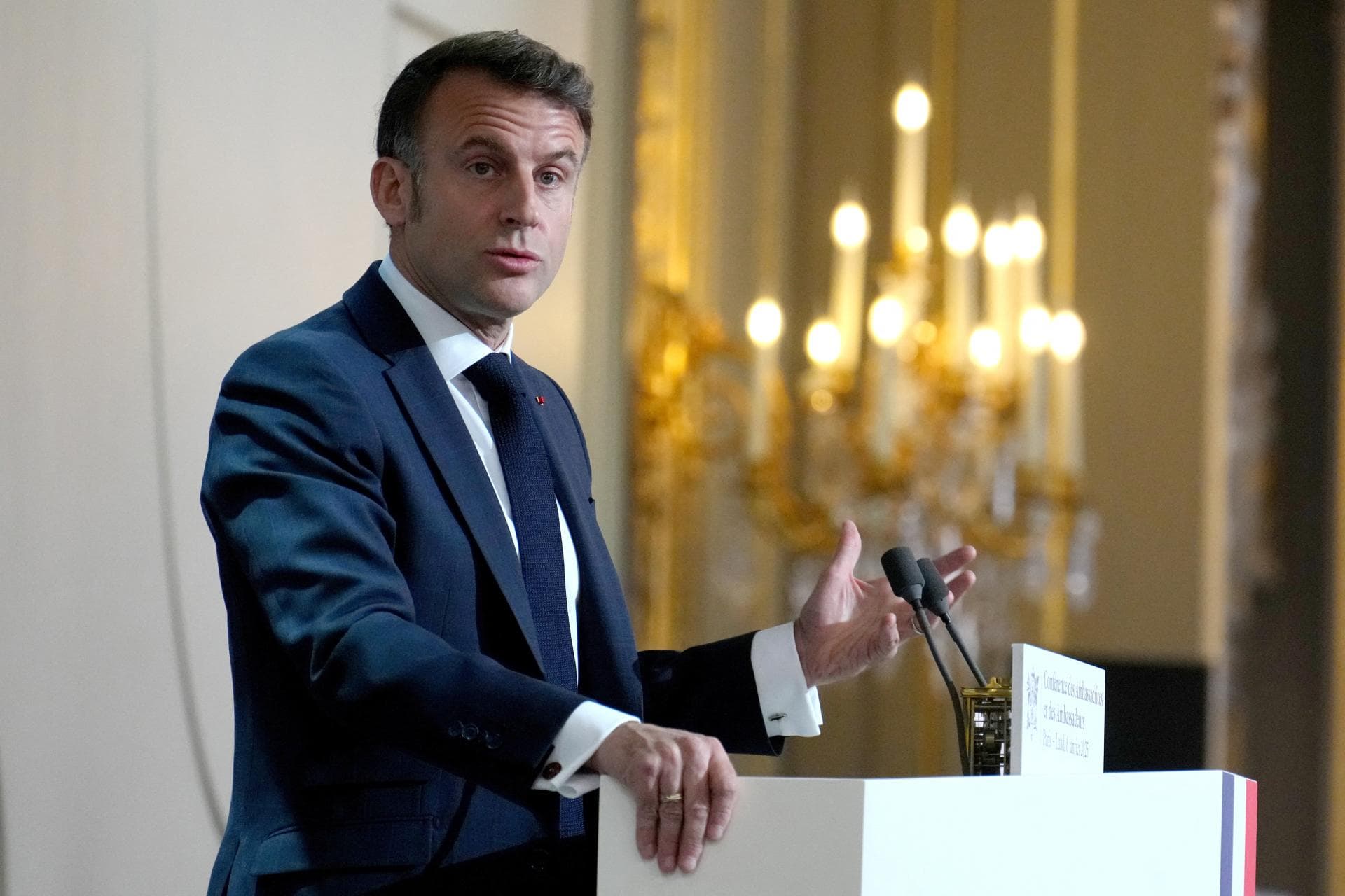 Programul nuclear iranian se apropie de punctul fără întoarcere, afirmă Macron