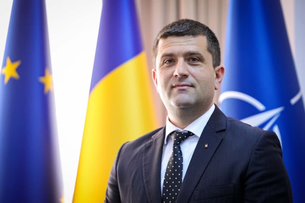 Radu Miruță: „Costul zborului la Paris cu avionul Spartan - 30.000 de euro”