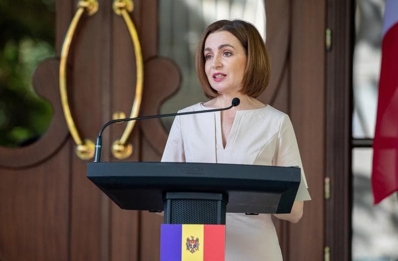 Republica Moldova a trecut de la dolar la euro ca monedă de referinţă