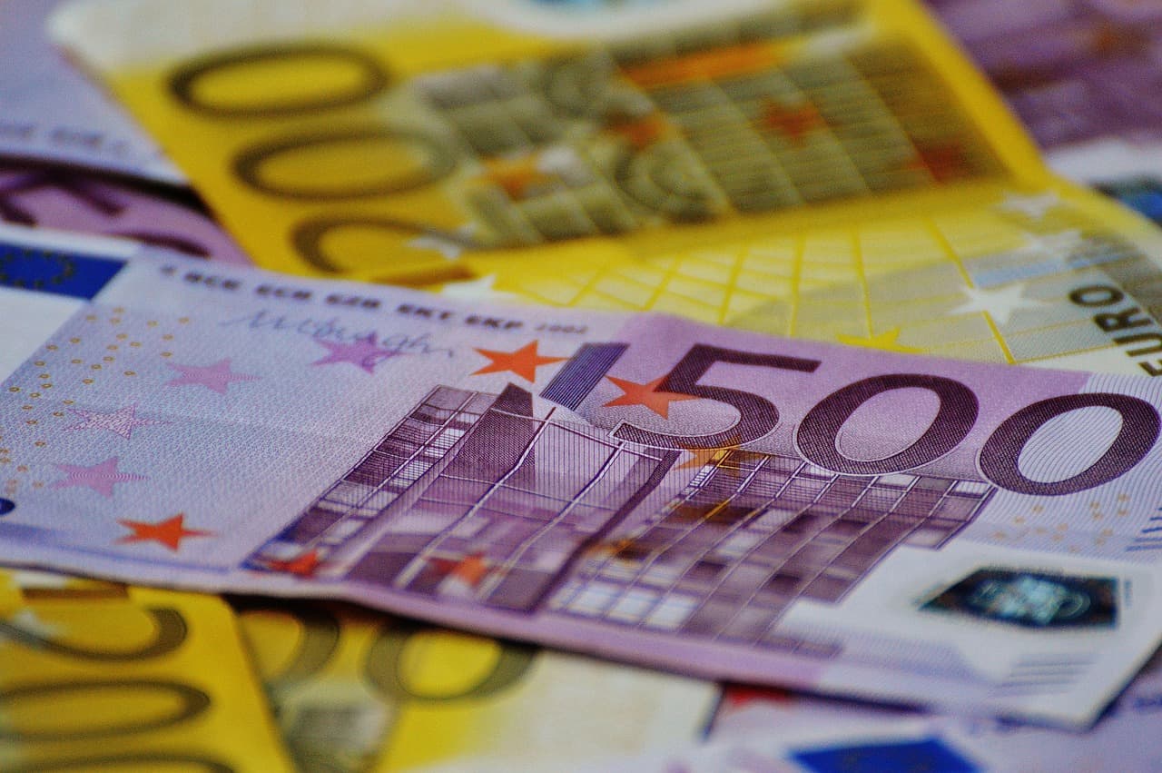 România va pierde 7 miliarde de euro din PNRR. Șeful MIPE are de stins și scandalul „excursie de lux pe banii statului”