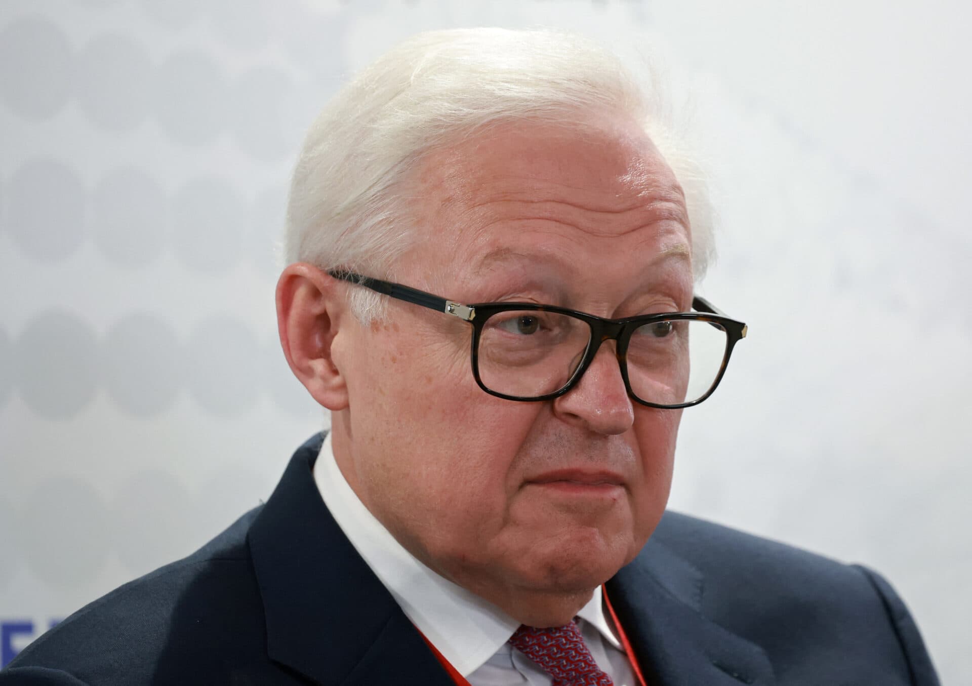 Rusia, între critică și disponibilitate. Ryabkov: „Administrația Trump nu ne ușurează munca”