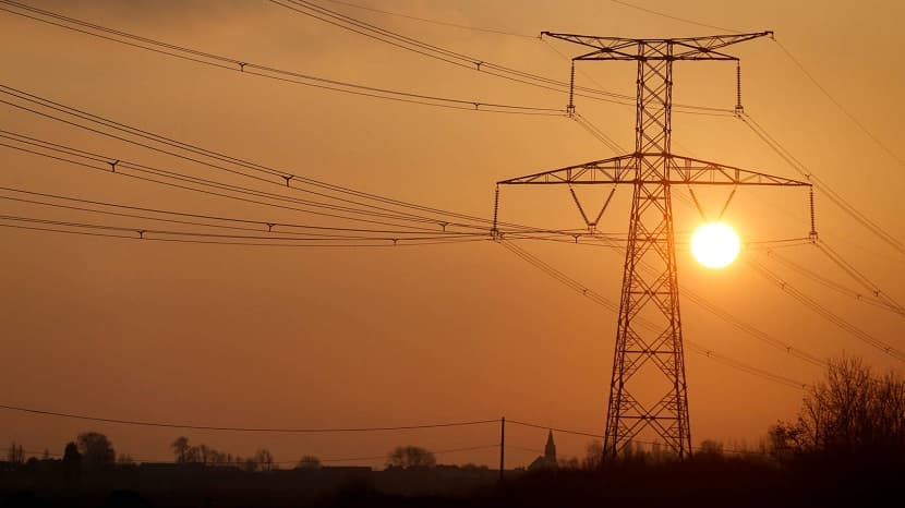 Schimbare majoră pe piața de energie. Ce se va întâmpla din iulie 2025 cu prețurile la electricitate și gaze