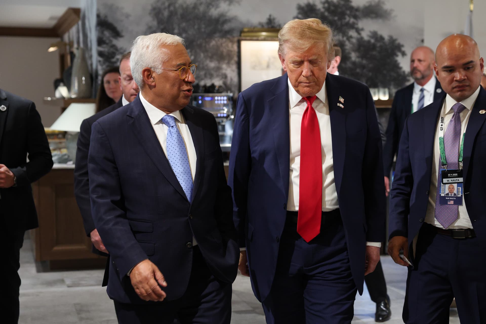 „Scoate banii, Donald!” Socialiștii europeni cer suveranitate tehnologică într-un context transatlantic tensionat