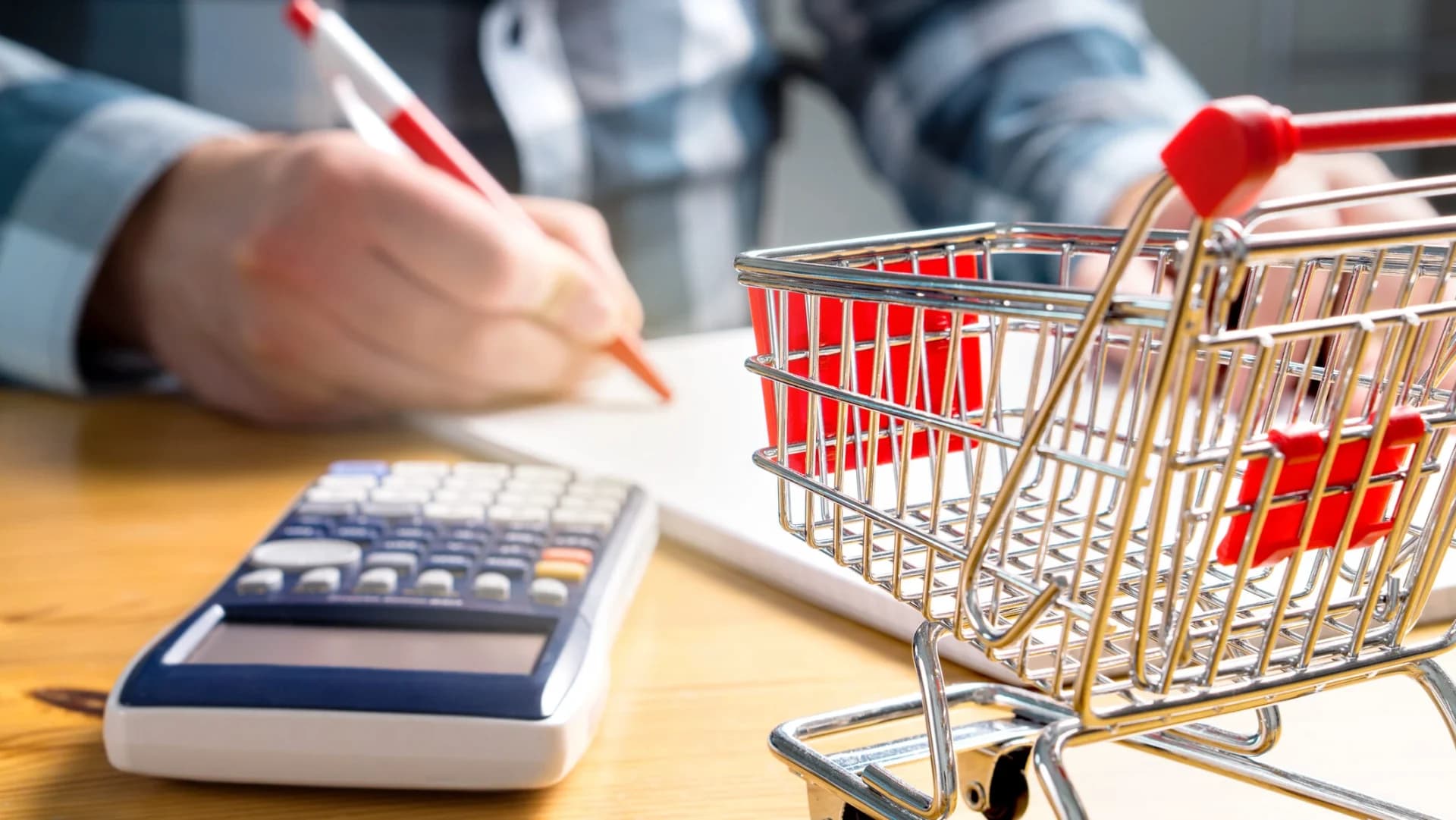 Scumpirea alimentelor în 2025: între factori globali și realități locale