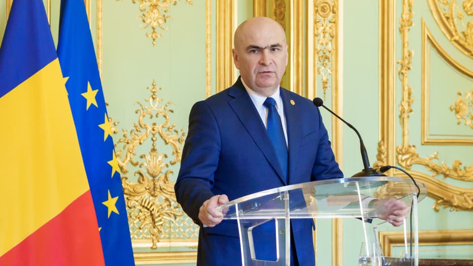 Start pentru reforma locală. Bolojan cere verificarea personalului din primării și consilii