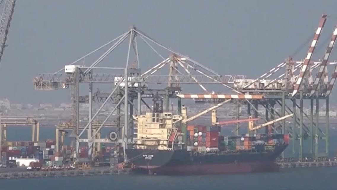 Tensiunile militare din Marea Roşie tulbură economia globală. Cum ar putea fi afectată România