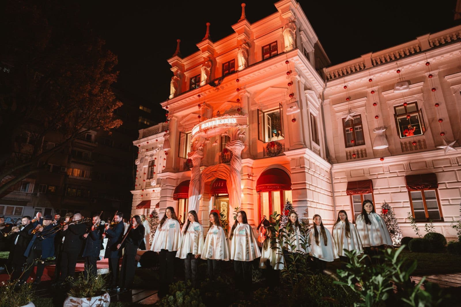 TOFF Galleries aprinde luminile de Crăciun la Palatul Știrbei și inaugurează o nouă eră a luxului în România
