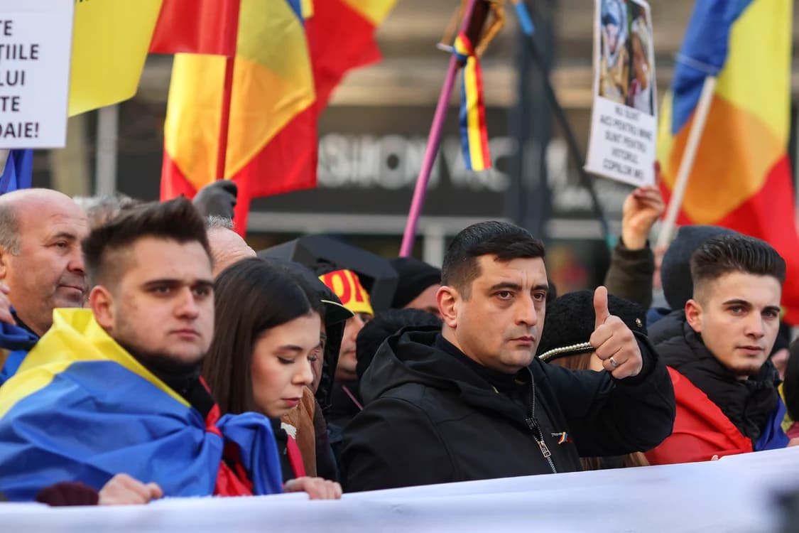 Tot mai multe partide suveraniste. Ce se ascunde în spatele ruperilor din AUR, partidul lui George Simion