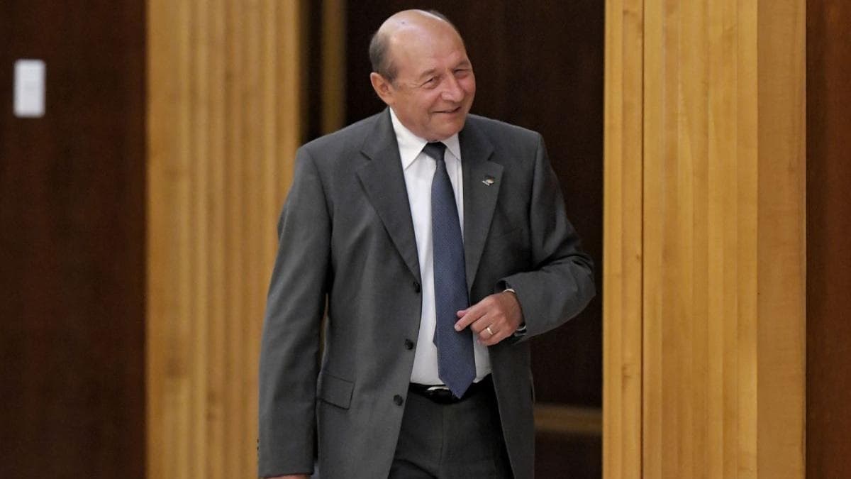 Băsescu: Carburantul trebuie raţionalizat de pe acum. Ne trezim peste două săptămâni că nu mai avem motorină