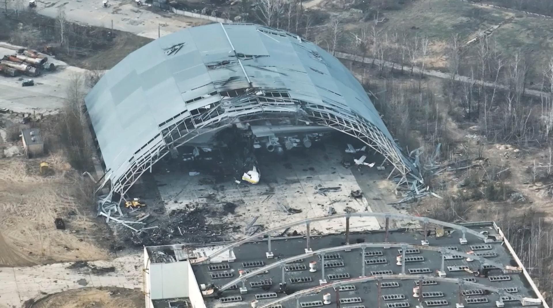 Ucraina, 15 aeroporturi civile au fost avariate de la începutul războiului