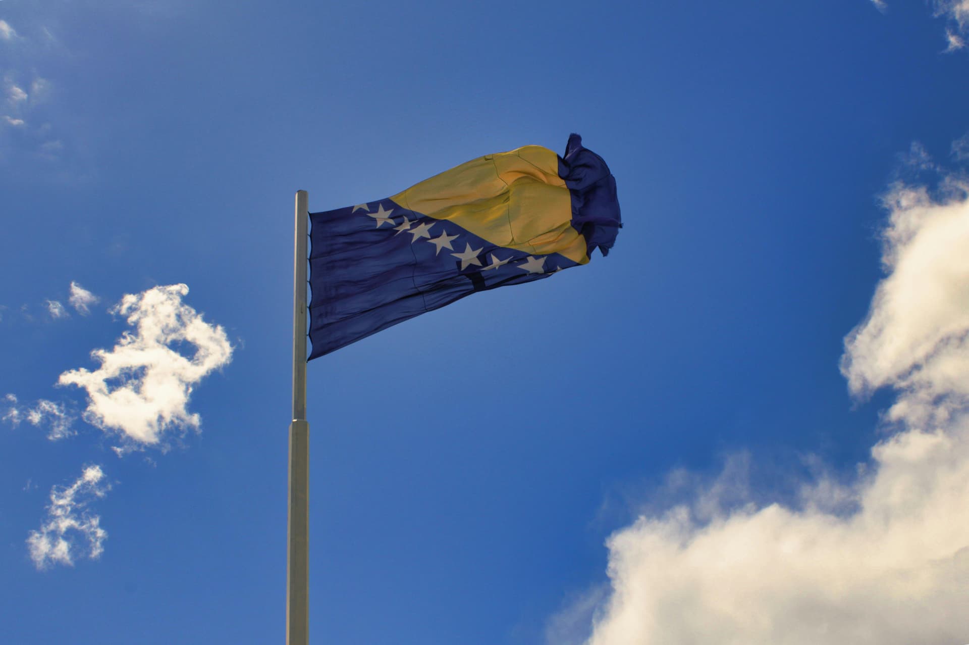 UE prelungește până în martie 2027 cadrul de sancțiuni pentru Bosnia și Herțegovina