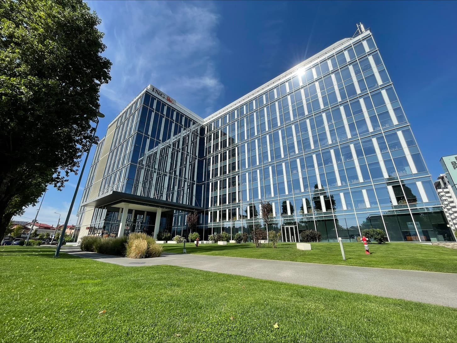 Veniturile totale ale ING Bank România au crescut cu 18% în primele nouă luni ale anului trecut, la 2,50 miliarde lei, iar profitul net cu 30%, la 1,17 miliarde lei, faţă de aceeaşi perioadă a anului 2022
