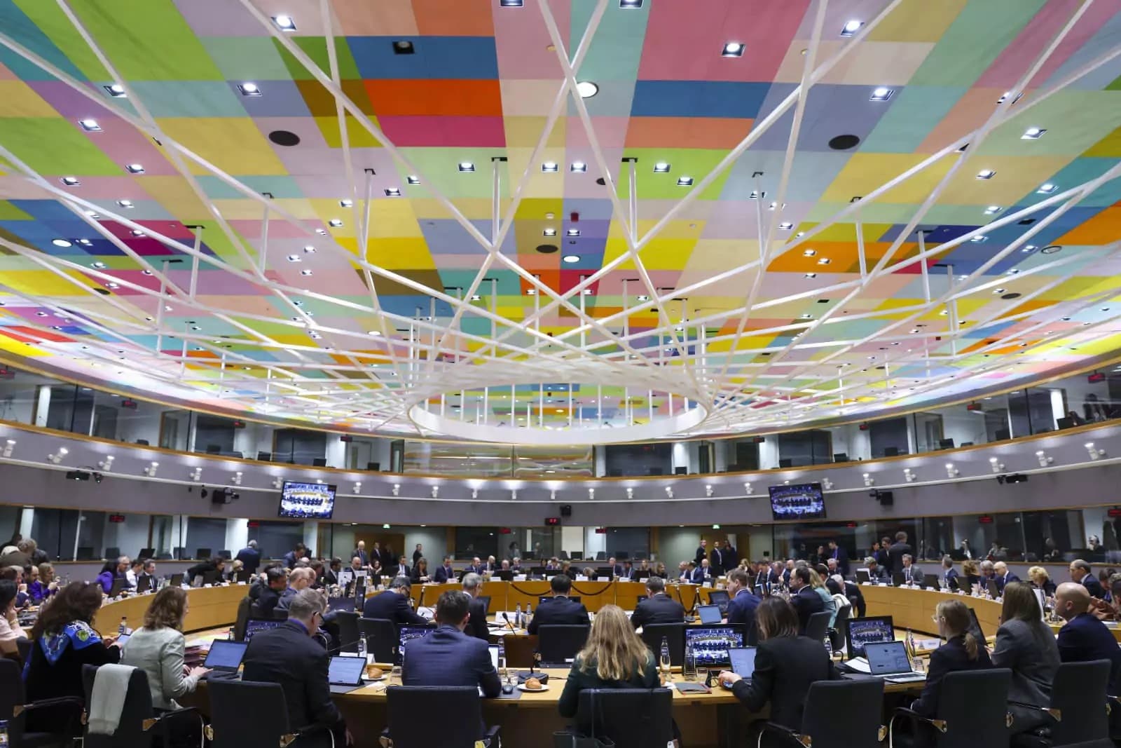 Vin miliardele de la UE. Decizia de azi a ECOFIN