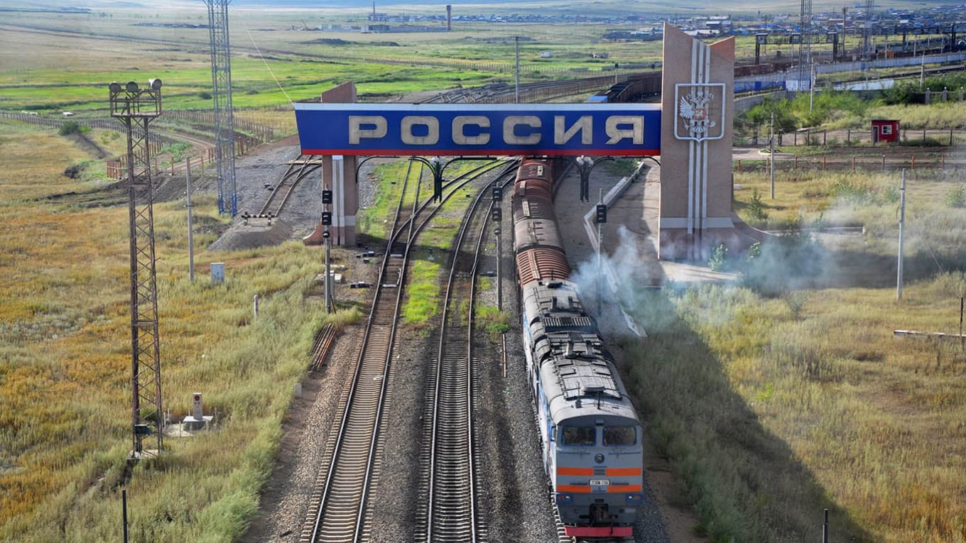 Rusia reintroduce vizele pentru ieșirea din țară. Sondajele interne indică o scădere a încrederii în Putin