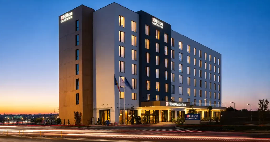 Hilton deschide primul hotel din Brașov, cu 156 de camere și centru de conferințe pentru 300 de persoane