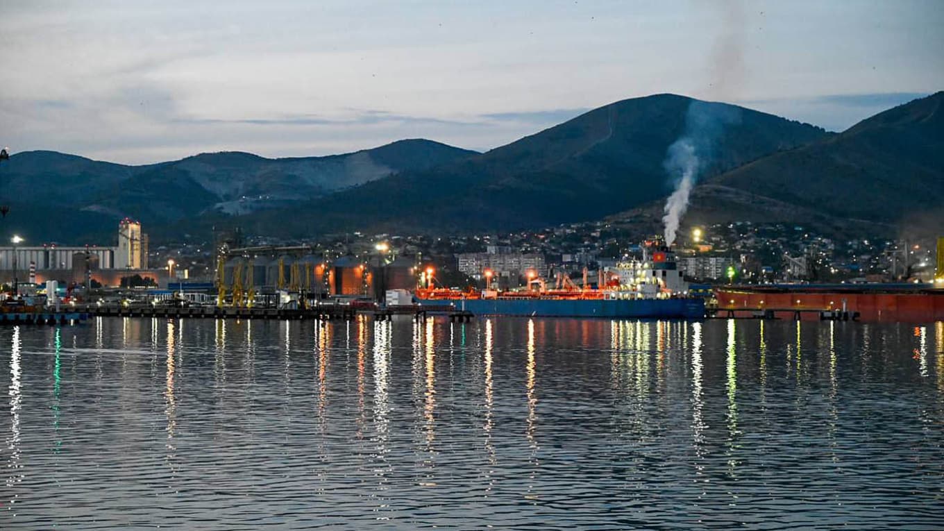 România intră în zona de risc energetic. Kazahstan blochează livrările de petrol prin Marea Neagră