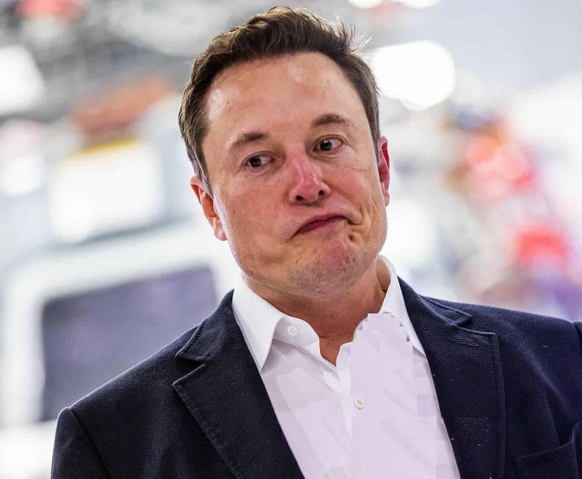 Elon Musk a pierdut 363 de miliarde de dolari într-o lună. Cea mai mare prăbușire de avere din istoria Forbes