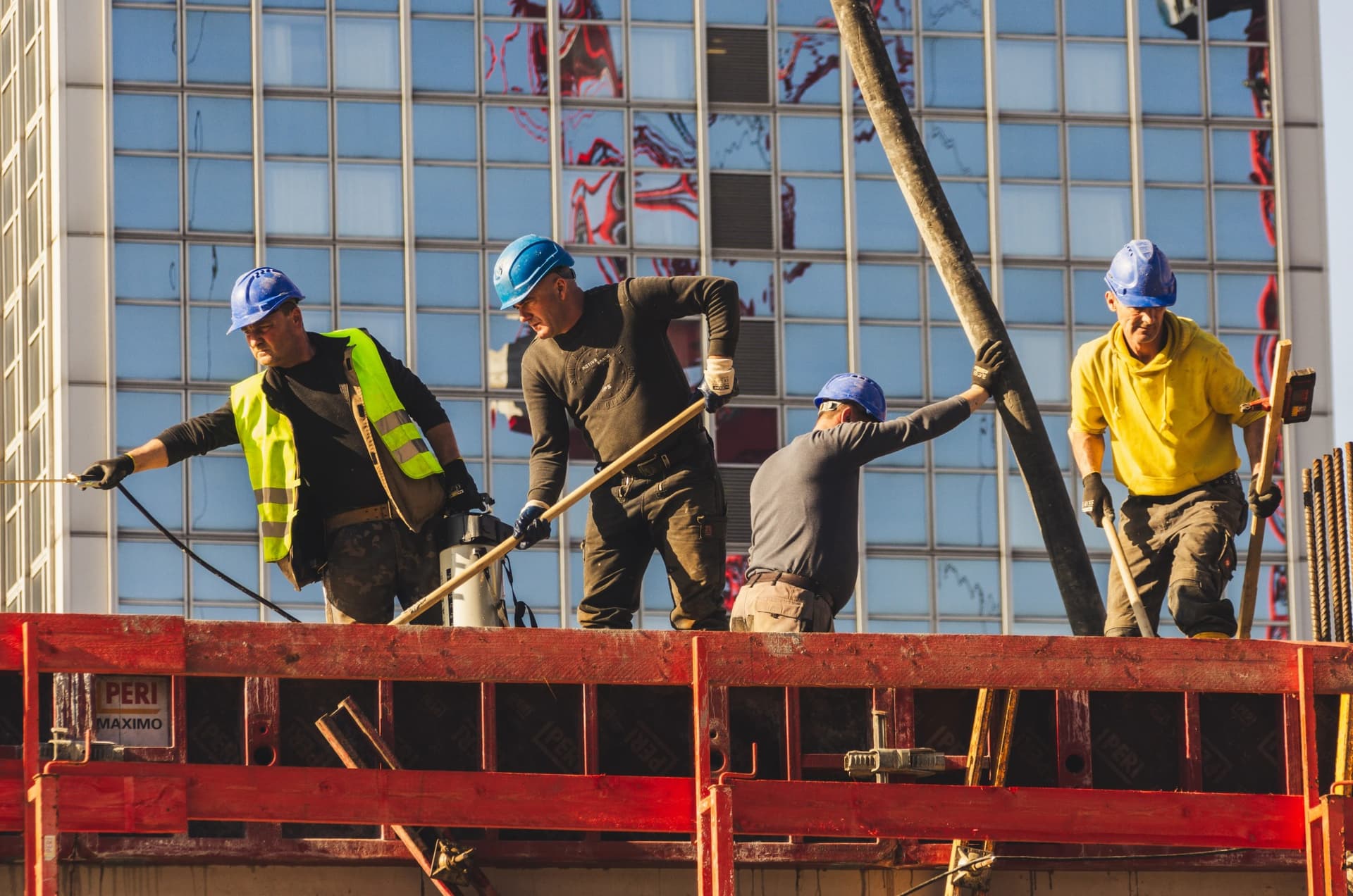 România merge în sens opus față de Europa. Productivitatea muncii a scăzut, în timp ce UE accelerează