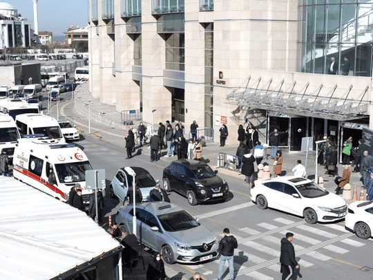 Atac armat la principalul tribunal din Istanbul. 6 oameni au fost răniți, iar cei doi atacatori au fost uciși
