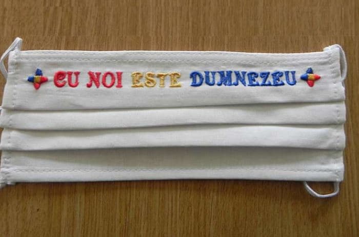 Au apărut măștile creștine! 10 lei bucata