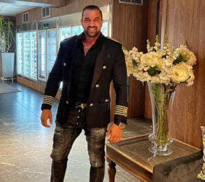 Alex Bodi a dormit în arestul poliției din Craiova iar astăzi va apărea în fața magistraților cu propunere de arestare! Mondenul afacerist ar fi implicat într-un dosar de proxenetism