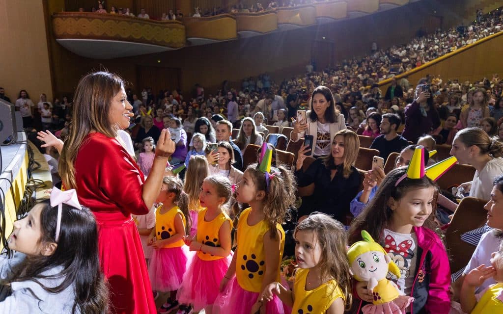 Angajări la Gașca Zurli! ”Au plecat zeci de oameni în 17 ani. Au venit alții!”