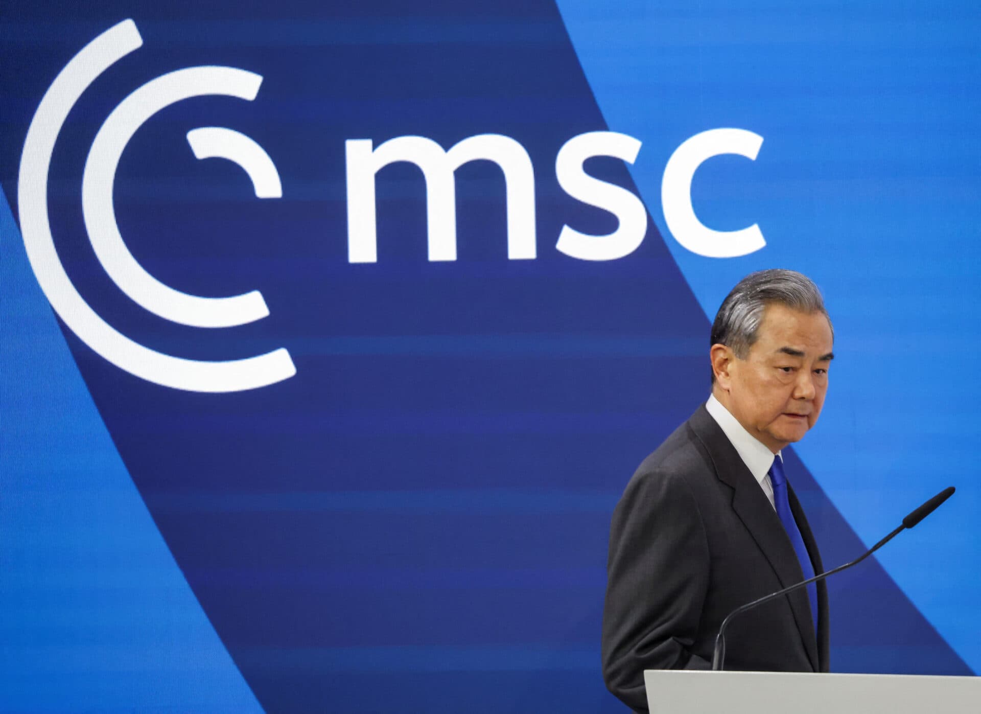 China cere implicare totală în criza ucraineană. Europa, spectator sau jucător?