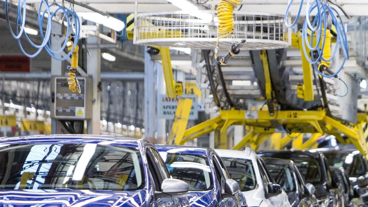 Cifre neașteptate în comerțul auto. Ce serviciu a crescut cu peste 20% în 2025