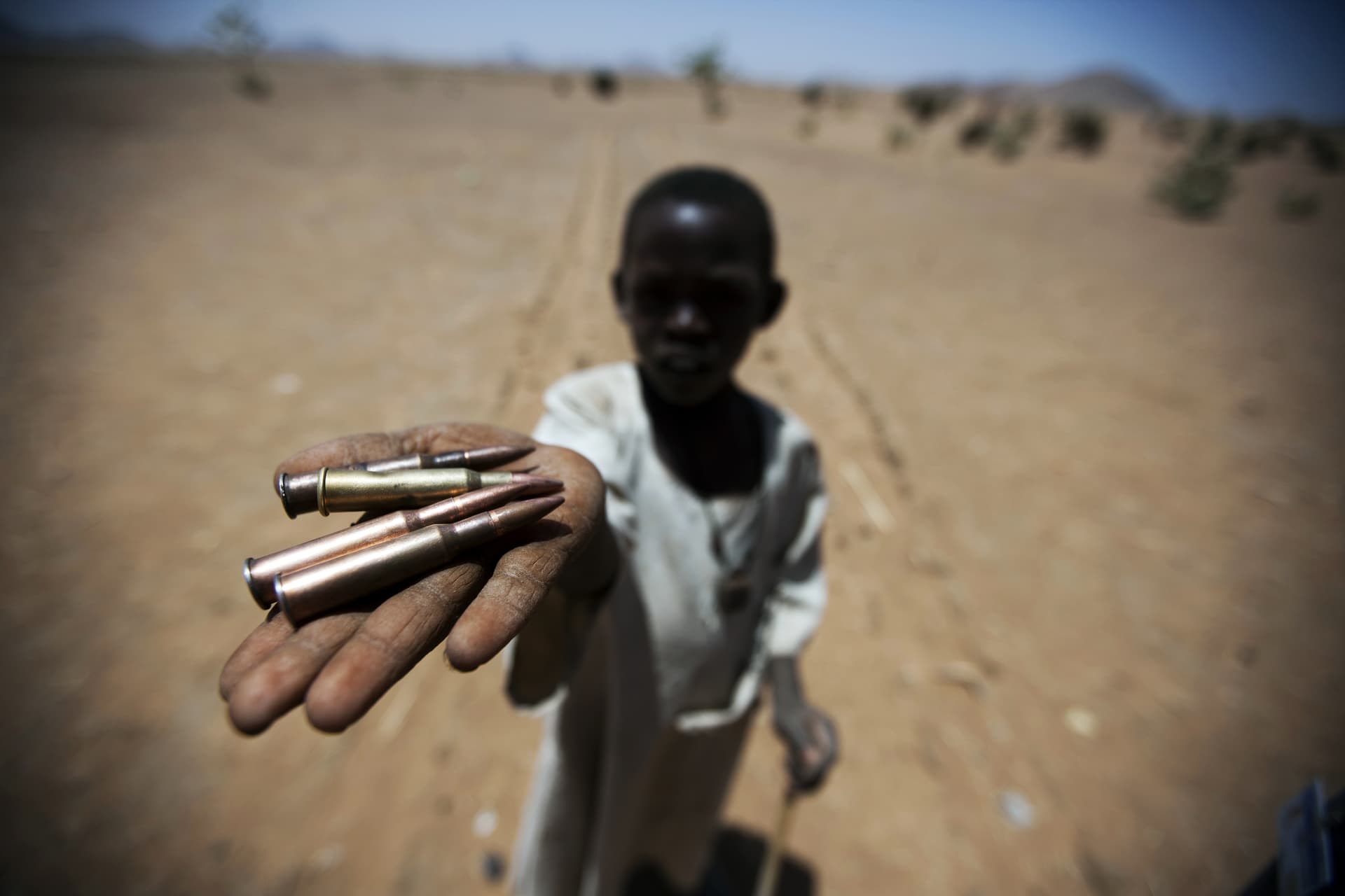 Comisarul Hadja Lahbib și miniștri europeni cer protecția civililor în Sudan