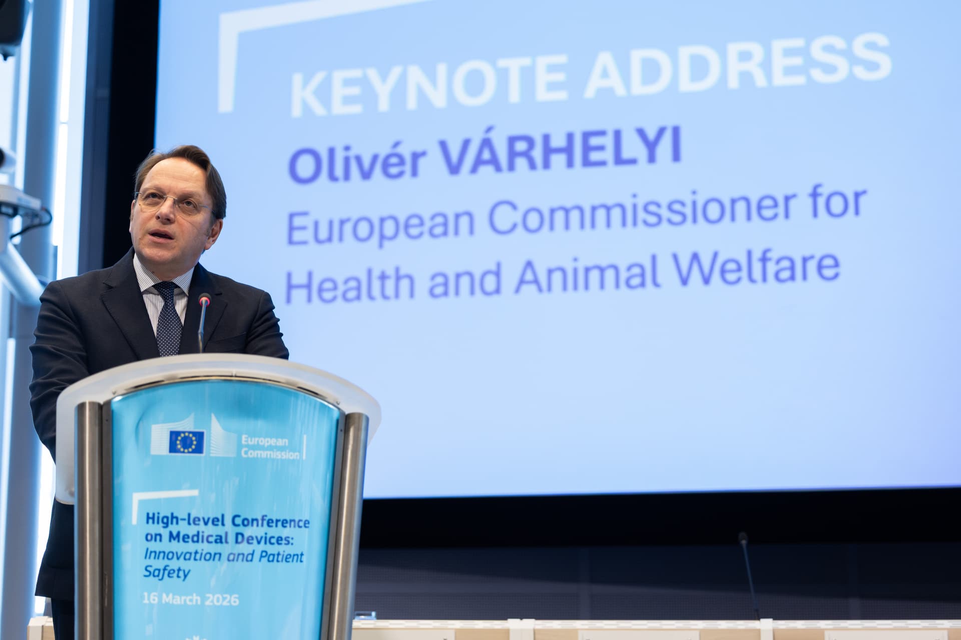 Comisia Europeană recunoaște probleme structurale în regulile UE pentru dispozitive medicale și promite o simplificare rapidă a legislației