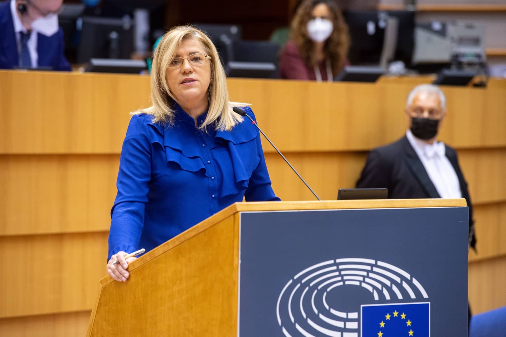 Corina Creţu: Pentru dezvoltarea regiunii Nord-Est, este imperios necesară realizarea celor două autostrăzi, A8 şi A7, care vor interconecta pe cale rutieră nu numai regiunile istorice ale ţării ci vor face legătura şi cu regiunile dezvoltate ale Europei