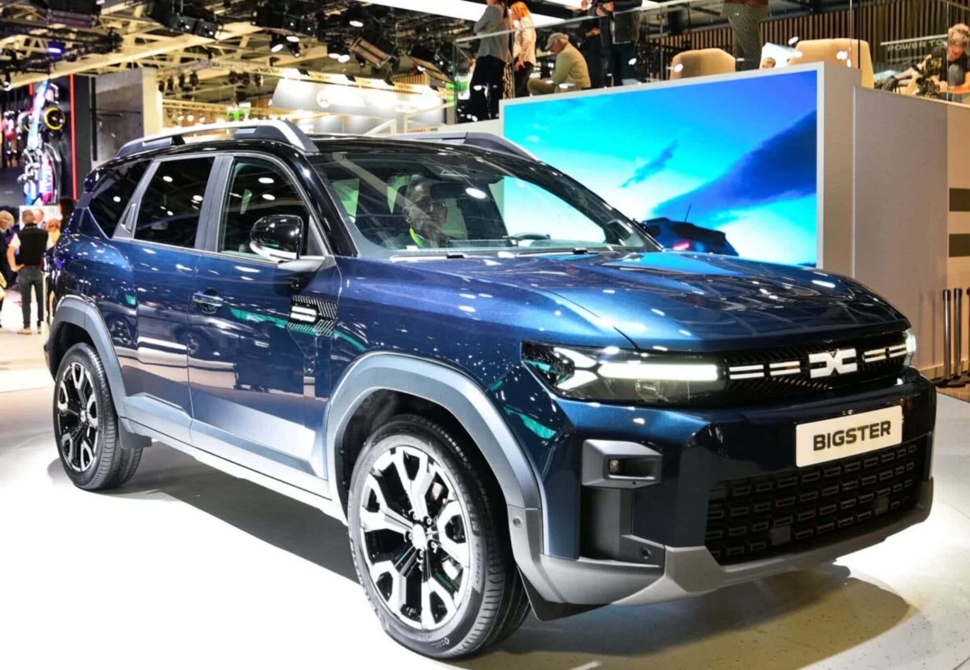 Dacia lansează un nou SUV dar produs în Turcia, în urma unei investiții la Bursa de 400 de milioane de euro