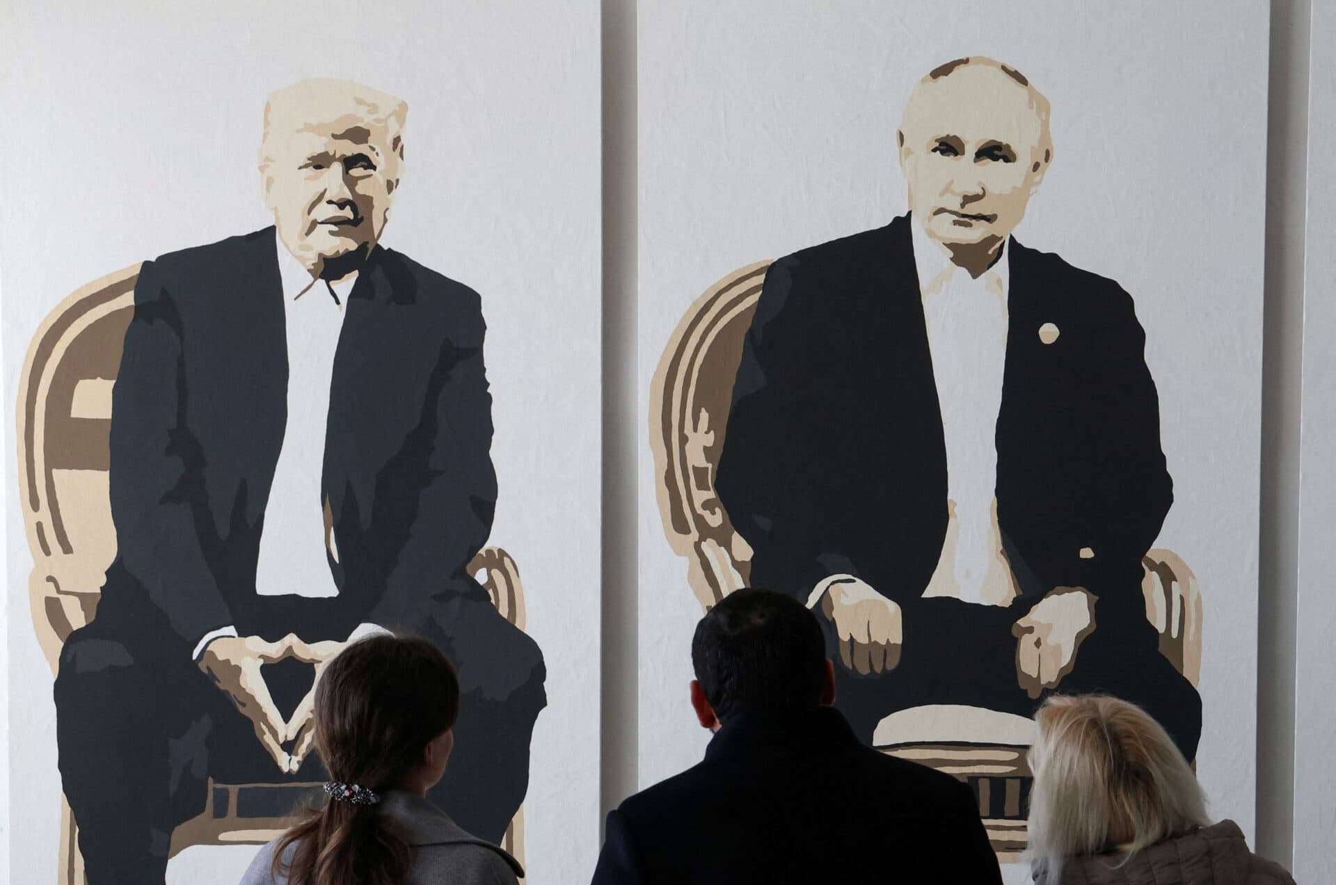 Diplomație volatilă. Aliații Ucrainei, surprinși de replierea lui Trump în fața lui Putin