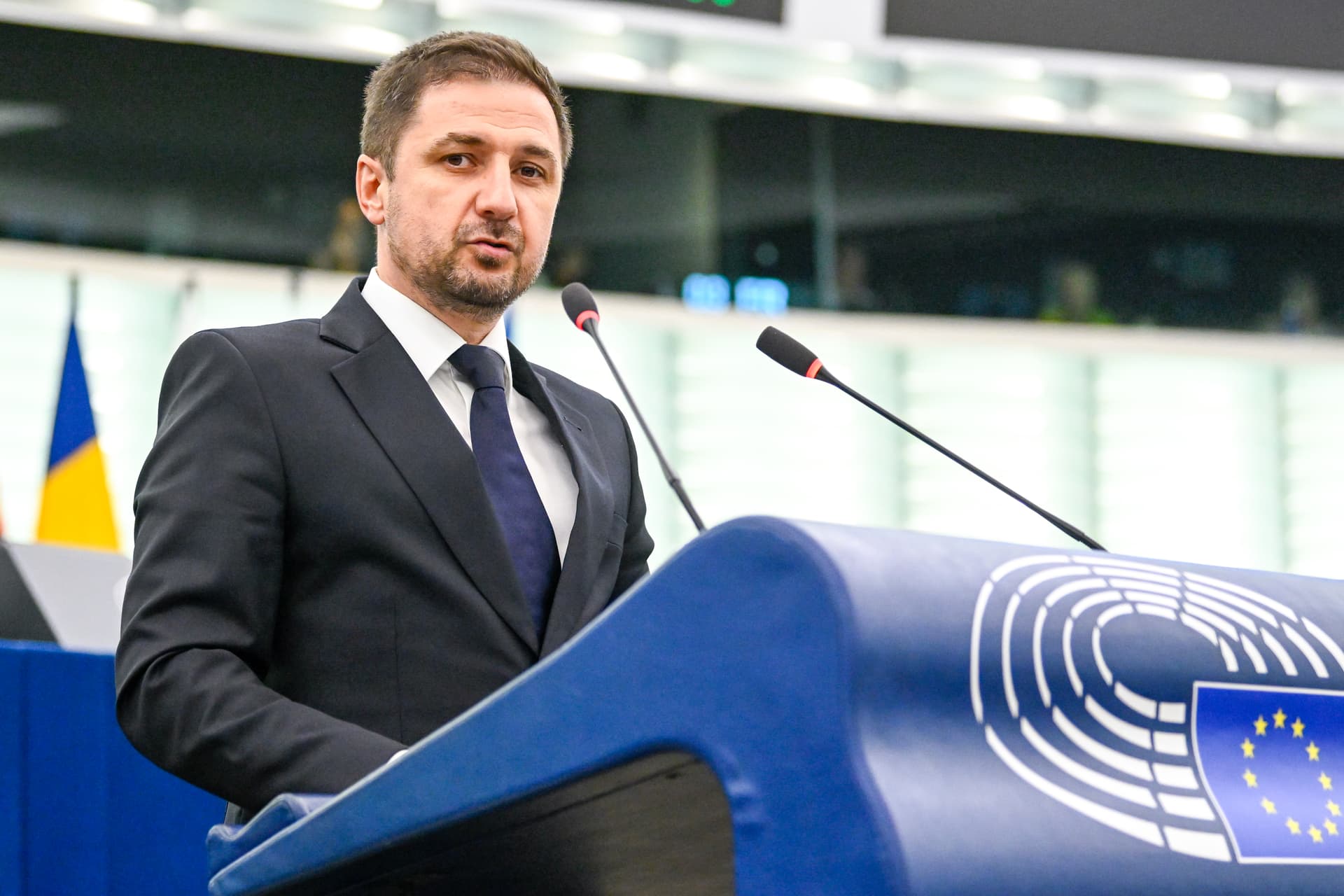 Europarlamentarul Adrian Axinia cere creșteri masive ale fondurilor UE pentru infrastructura din Flancul Estic