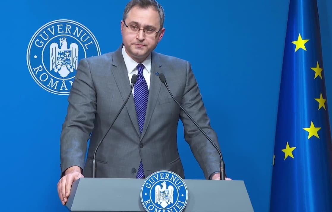 Executivul a aprobat o OUG care prevede echivalarea permisului B cu Tr1 / Constantin: Acest lucru va permite conducerea tractoarelor agricole sau forestiere cu o viteză maximă de 40 km/h pe drumurile publice