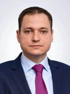 Guvernul aprobă ordonanțe cu ochii închiși. Liber la țepe în turism