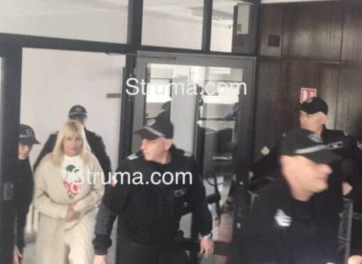 Imagini cu ELENA UDREA încătușată! Procesul din Bulgaria s-a amânat pentru mâine