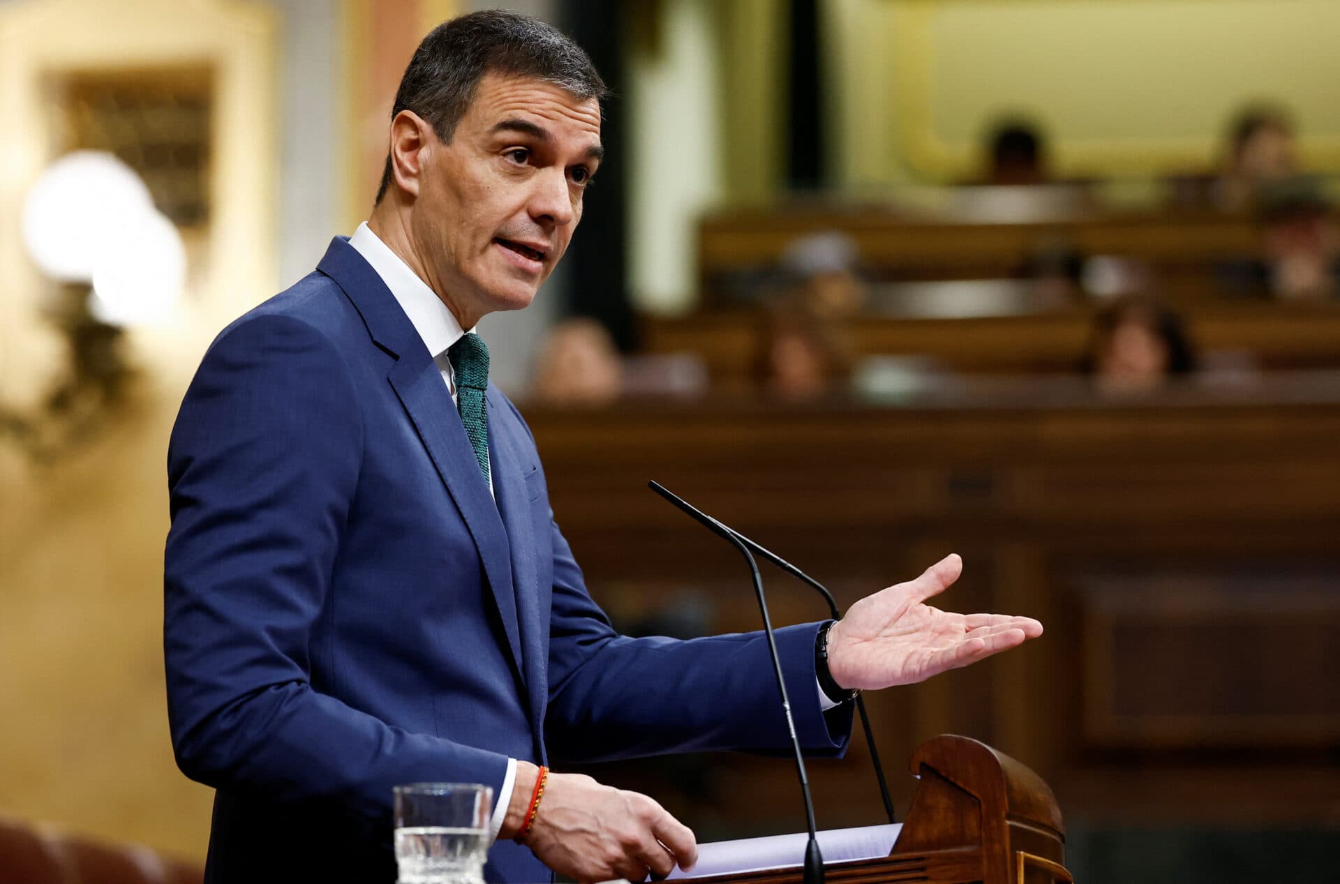 Investiții în apărare fără sacrificii sociale. Spania navighează între NATO și prioritățile interne