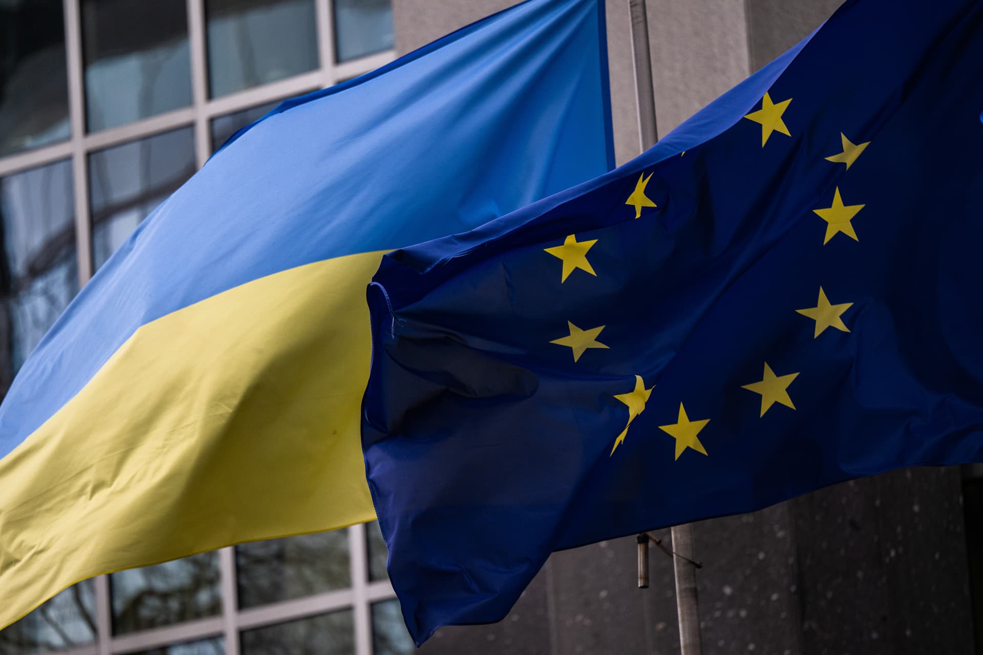 La patru ani de la invazie, UE anunță un sprijin de 90 miliarde euro pentru Ucraina în 2026-2027 și promit presiune suplimentară asupra Rusiei