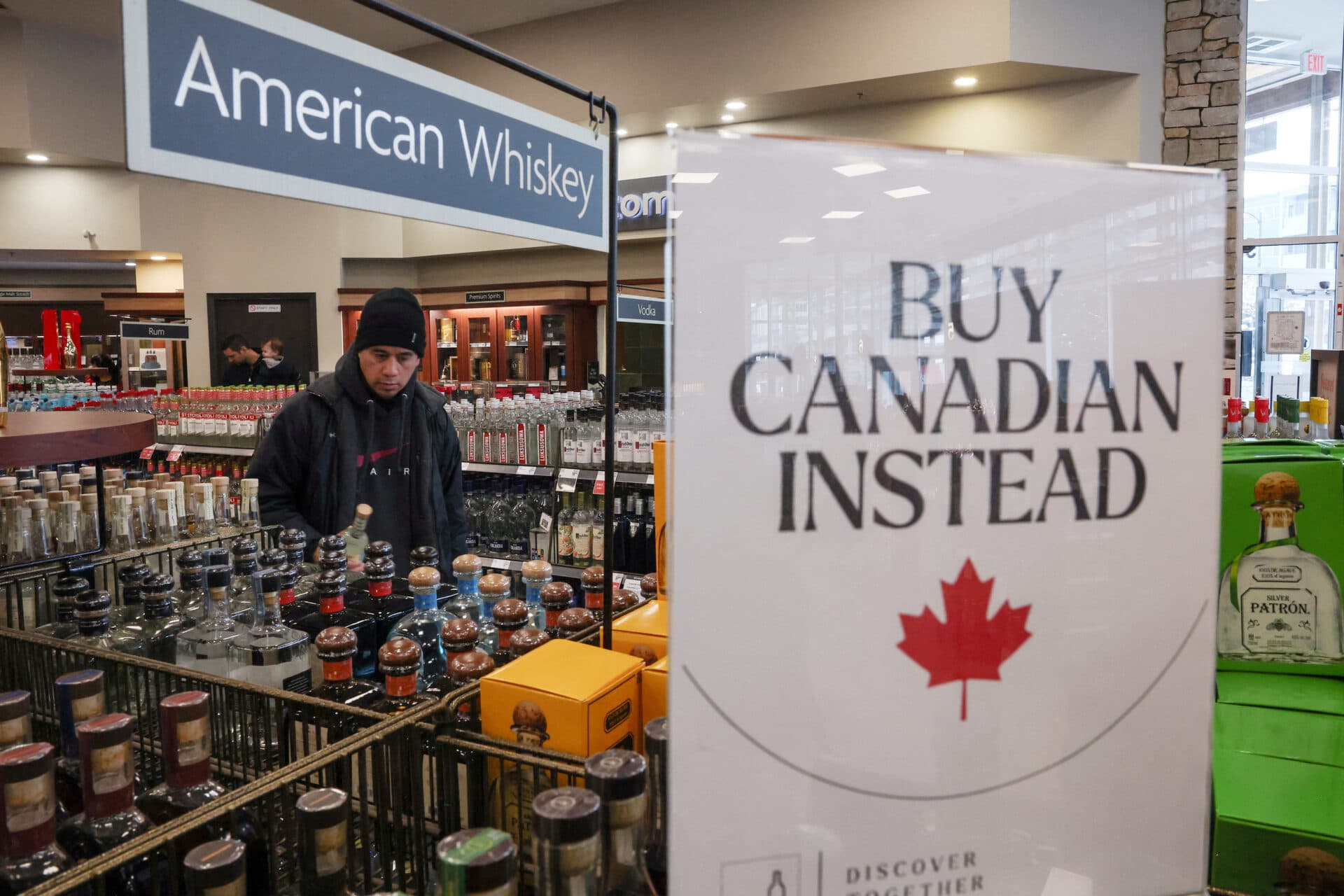 Lecția canadiană. Când viața îți dă tarife, fă-ți propriul whisky