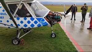 Lecții de zbor gratuite pentru tinerii români care vor să obțină licență de pilot. Unde