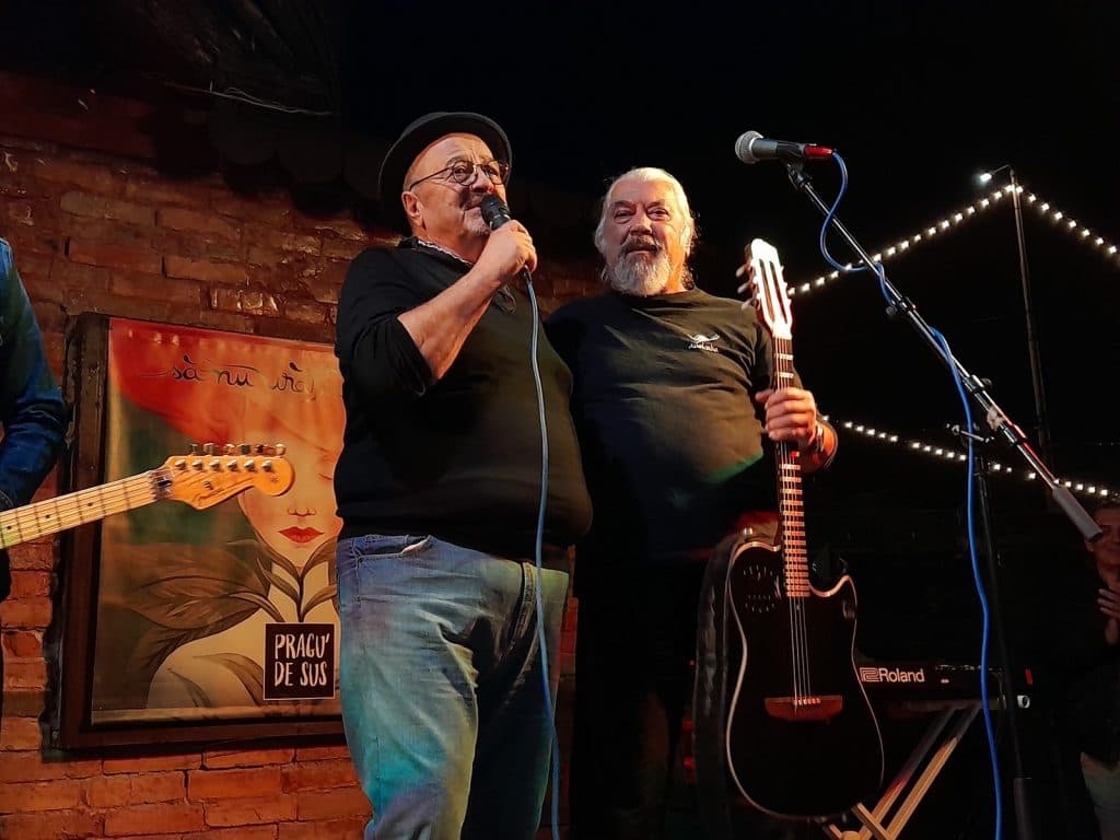 Legendele Phoenix, Baniciu și Covaci împreună, pe aceeași scenă, după zeci de ani /VIDEO! S-a întâmplat aseară, chiar la Timișoara, orașul de unde a "zburat" Phoenix, pasărea muzicii românești: ”O reîntâlnire epocală!”