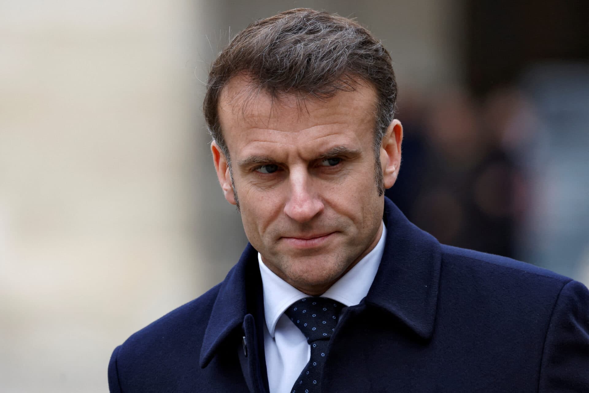 Macron răspunde provocărilor Moscovei: "Doar Ucraina poate decide prezența trupelor de pace pe teritoriul său!"