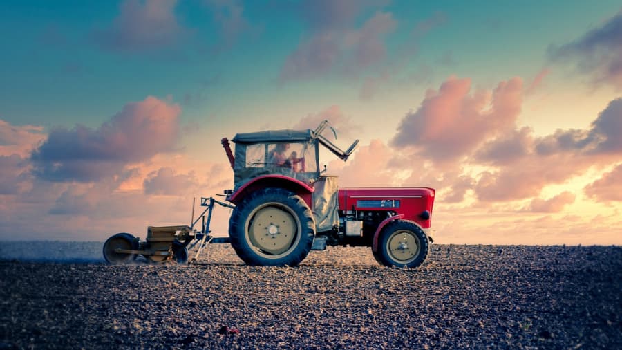Ministerul Agriculturii a alocat 270 de milioane de lei pentru subvenţionarea accizei la motorina utilizată în agricultură
