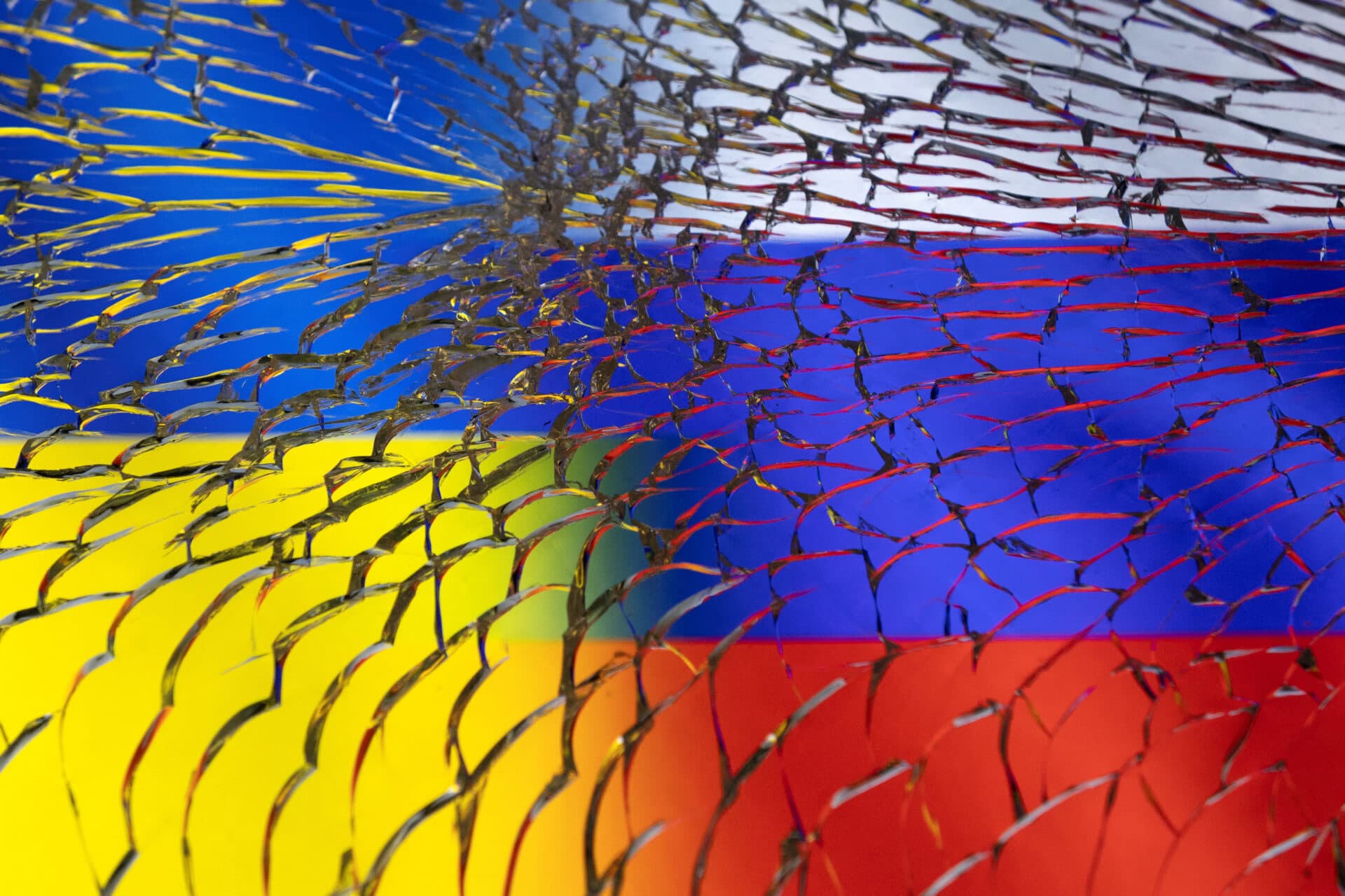 Moscova forțează schimbări radicale. Ucraina acuză persecuții în teritoriile ocupate