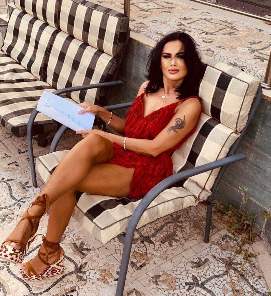 Oana Zăvoranu își vinde hainele pe care zice că a dat jumătate de milion de euro! ”Sper să obțin 100.000!”