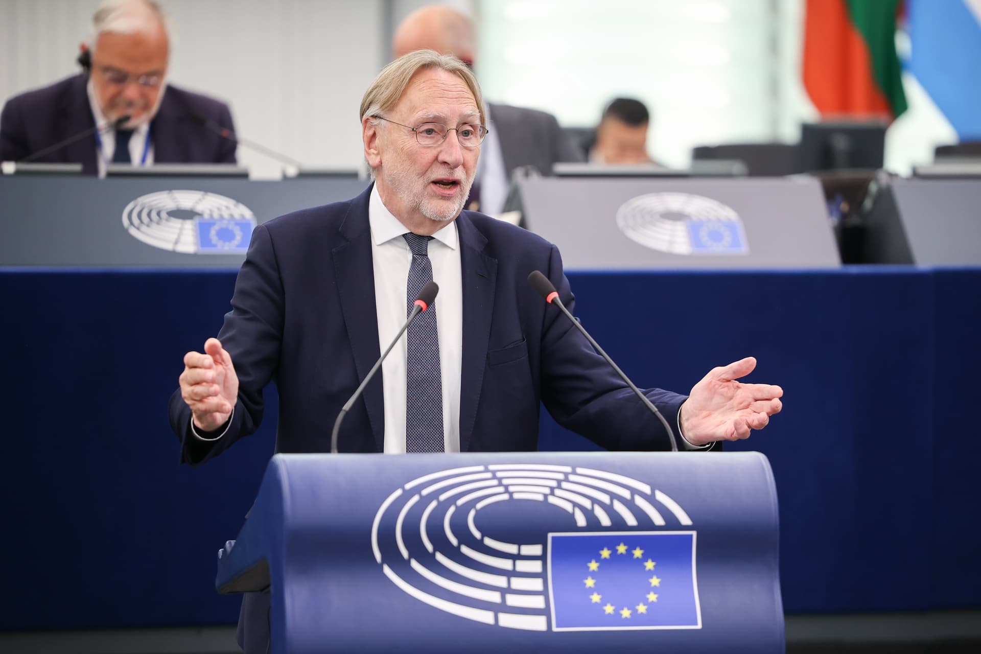 Parlamentul European aprobă legislația tarifară pentru aplicarea acordului comercial UE-SUA