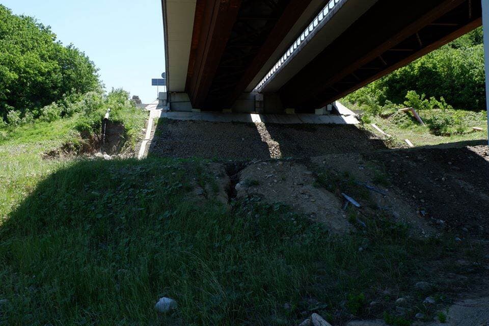 Probleme mari la celebra ”autostradă demolată”. CNAIR spune că totul e în regulă